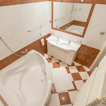 Oasis - Liszt Ferenc Square Apartman *