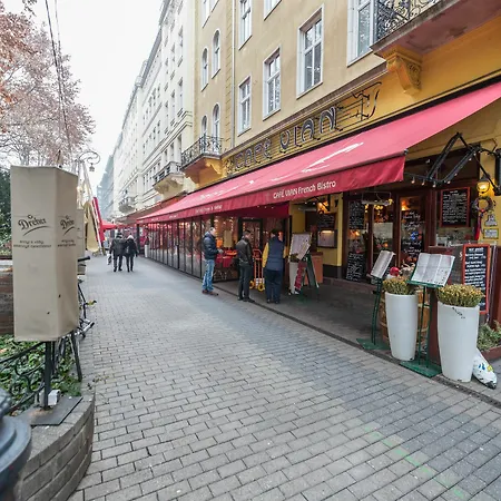 Oasis - Liszt Ferenc Square Apartman